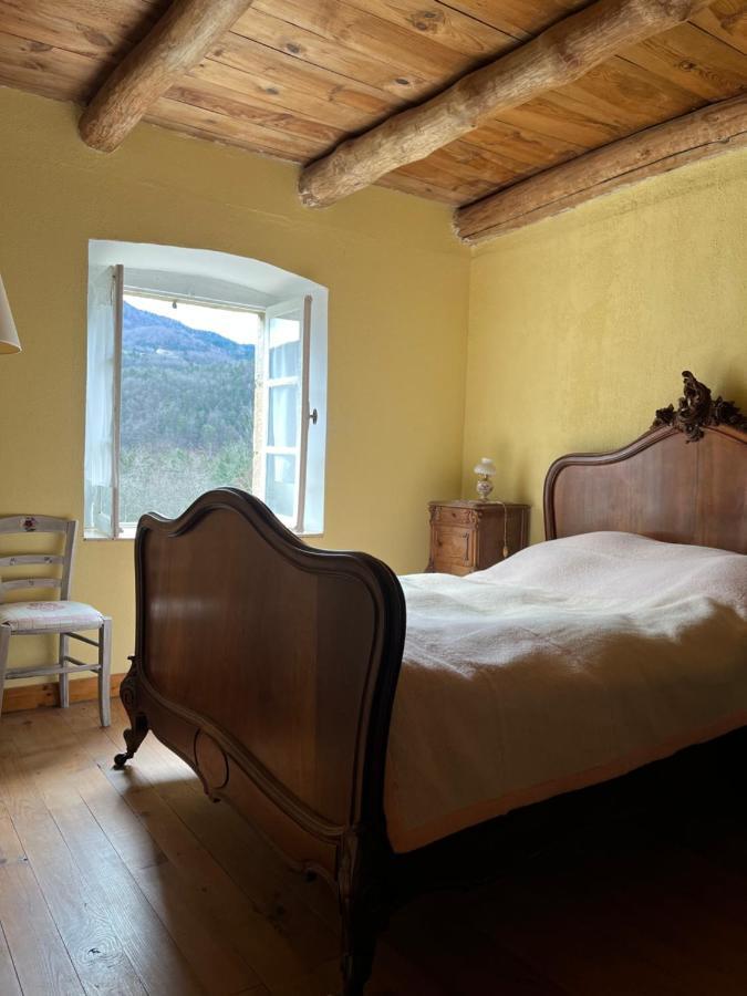 Retour Dans La Passe Villa Roche-en-Regnier Eksteriør bilde